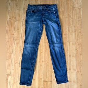 💙 NWOT BEBE Skinny Jeans 💙